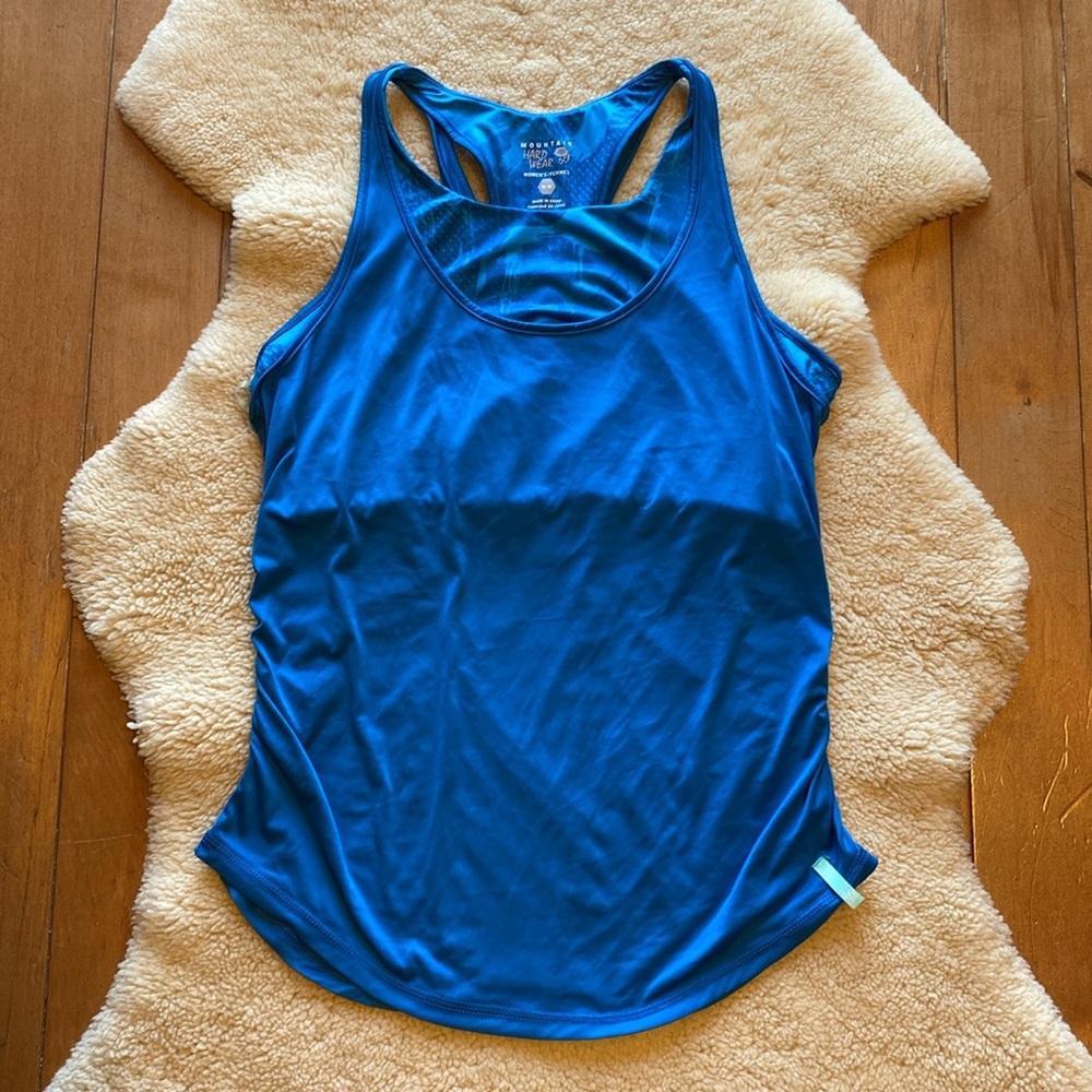 Mountain Hardwear racerback tank with built-in shelf bra, blue, M